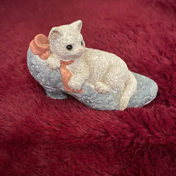 Colorful Ceramic Cat Figurines - Picture 5 of 9